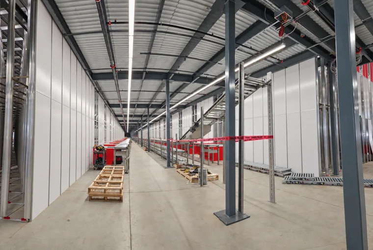 AutoStore Pick Stations & Conveyors — AutoStore Pick Station Buildout